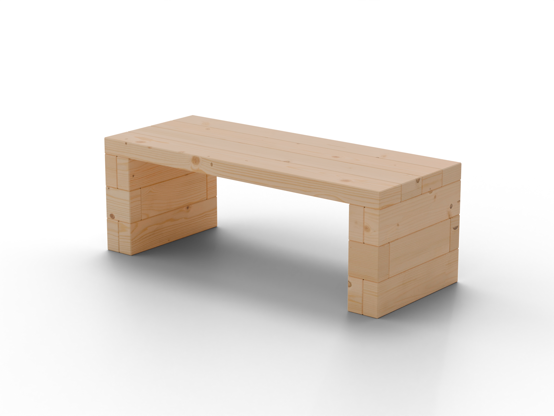 Záhradná lavička na podstavcoch Brick Premium, poloha nôh na kraji – predný 3/4 pohľad, priesvitné pozadie. Masívny európsky smrekovec, medový tón.